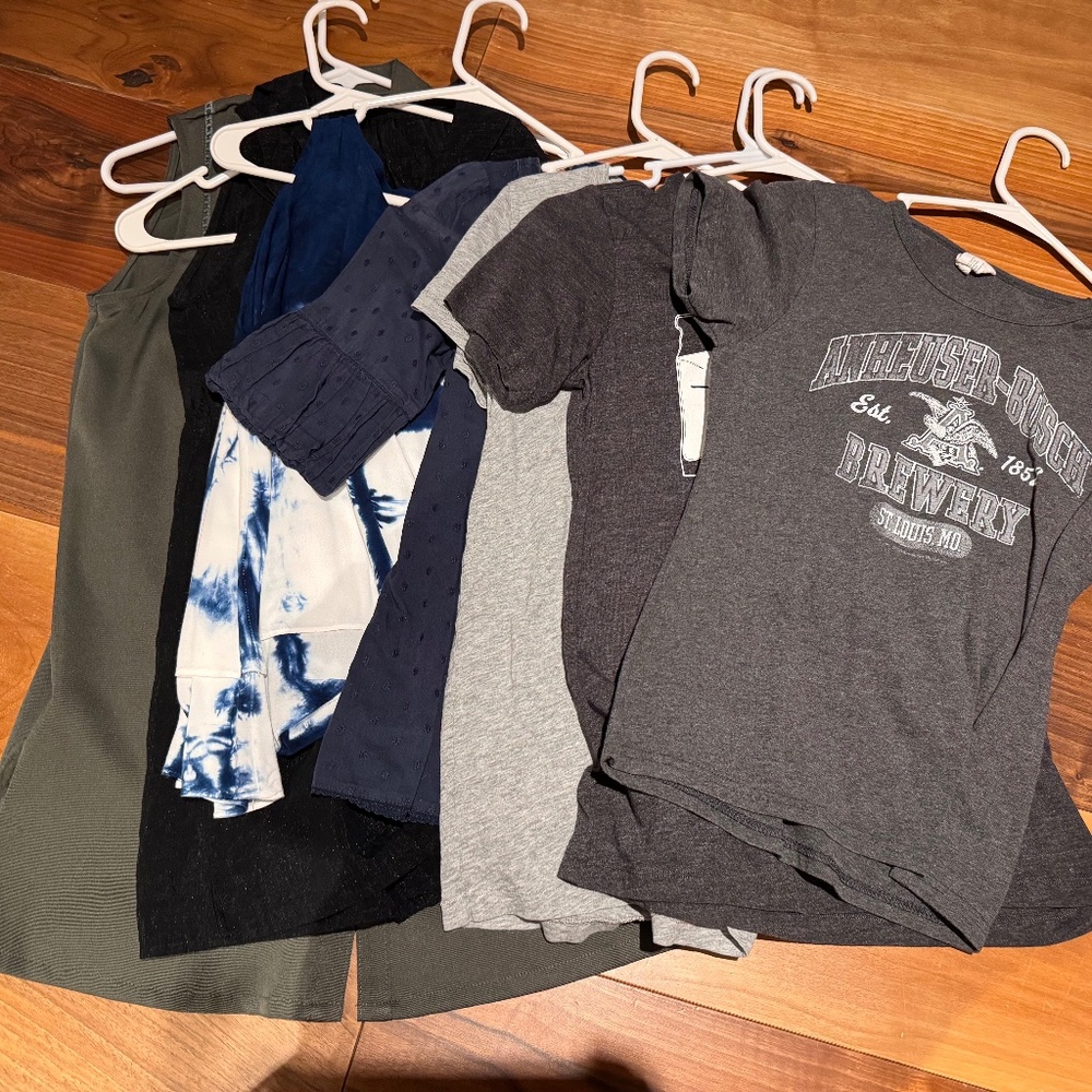 Women tops Size XS